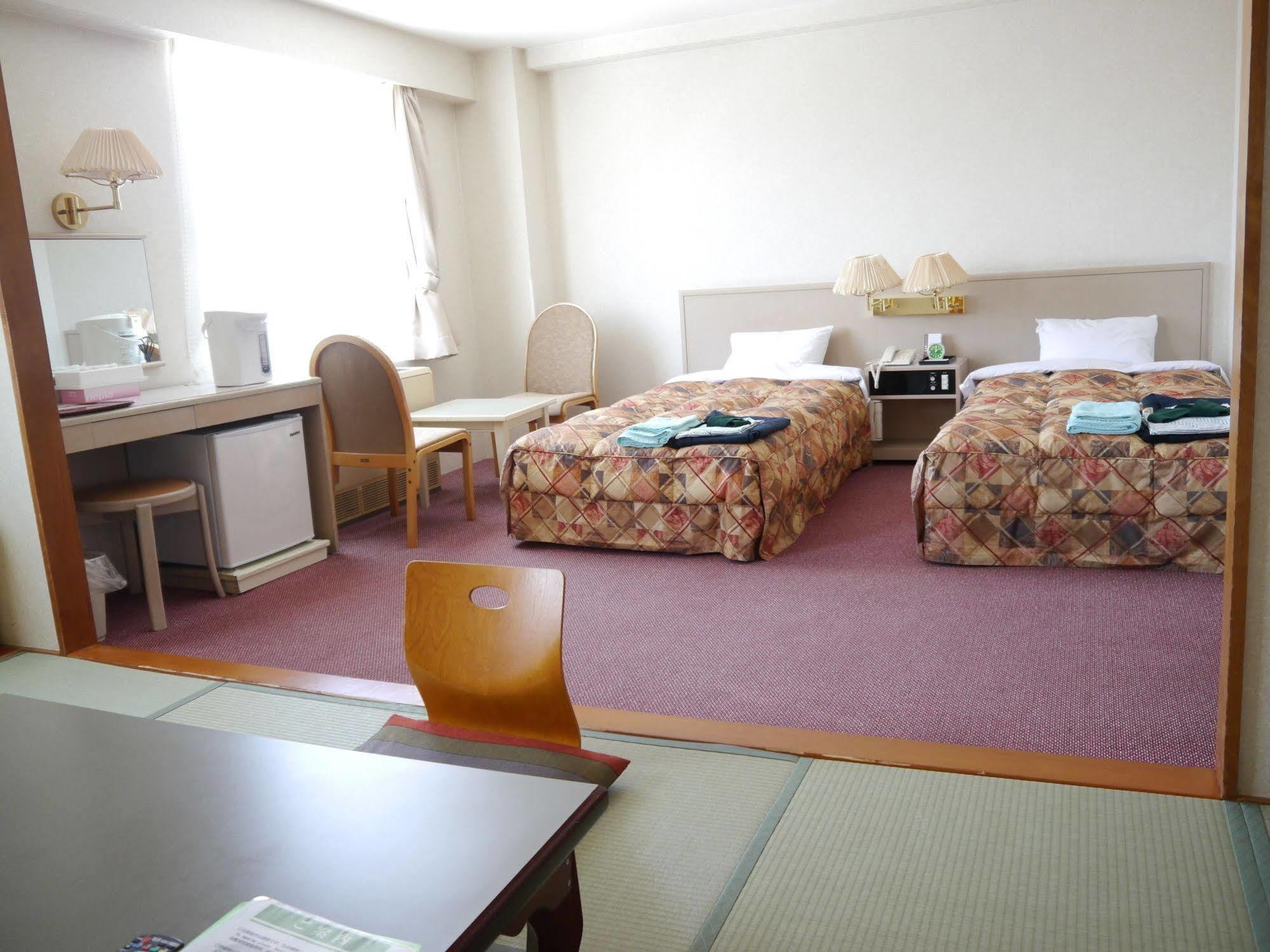 Hotel Park Hills Kamifurano Exterior photo
